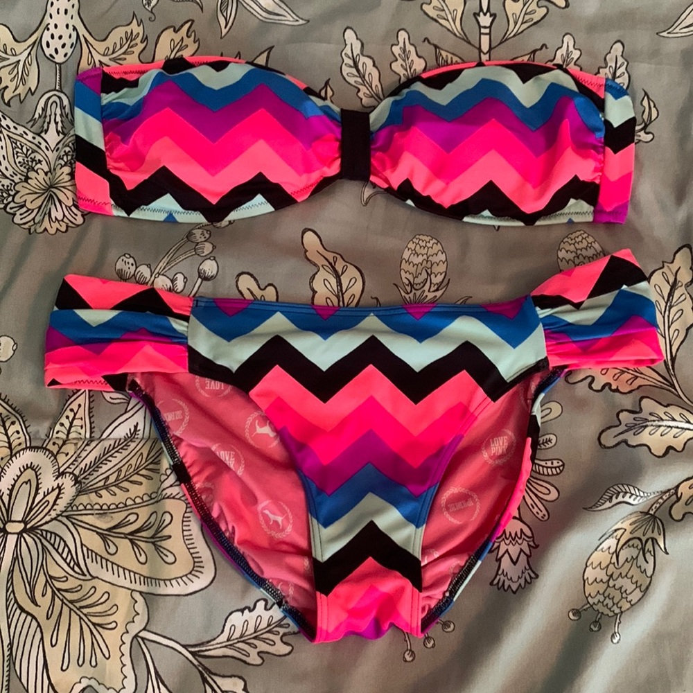 VS Pink bikini set.  Top: L.  Bottom:M.  Good used condition